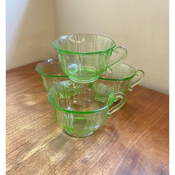 Vintage Green Nonagon Paneled Depression Glass Teacups Set Of 4 Uranium Vaseline - Picture 1 of 10